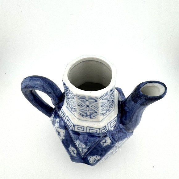VTG Chinese Small Teapot Lid Blue & White Porcelain Floral Decor Collectible 7" - Picture 7 of 9